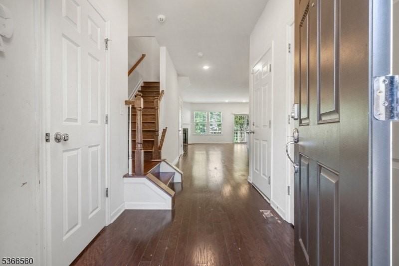 43 Albert Ct - Photo 3 of 28