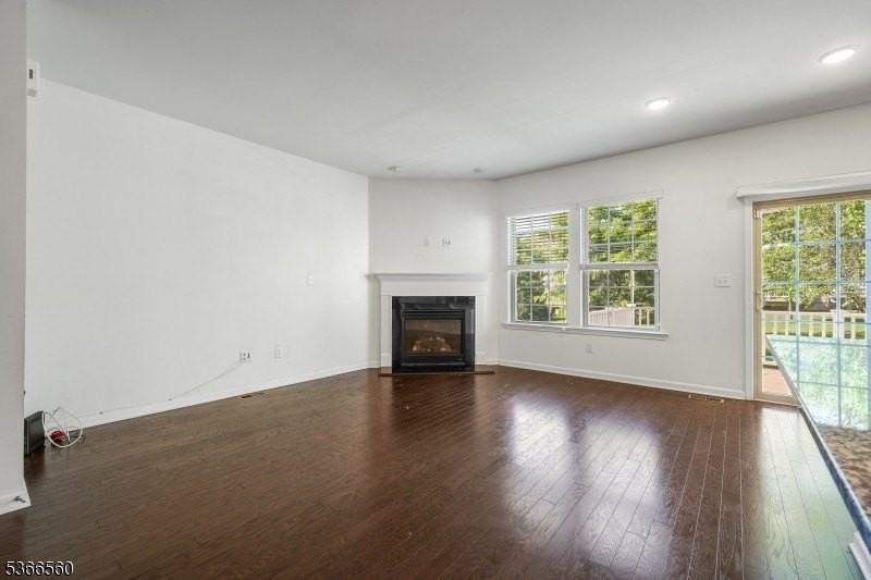 43 Albert Ct - Photo 7 of 28