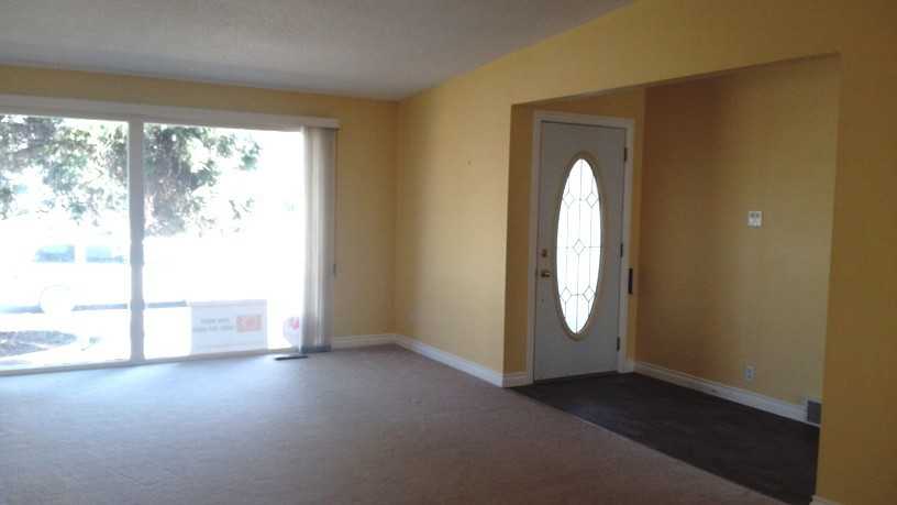 2110 20 Ave S - Photo 3 of 19