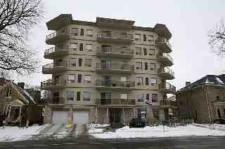 435 Colborne St - Photo 3 of 5