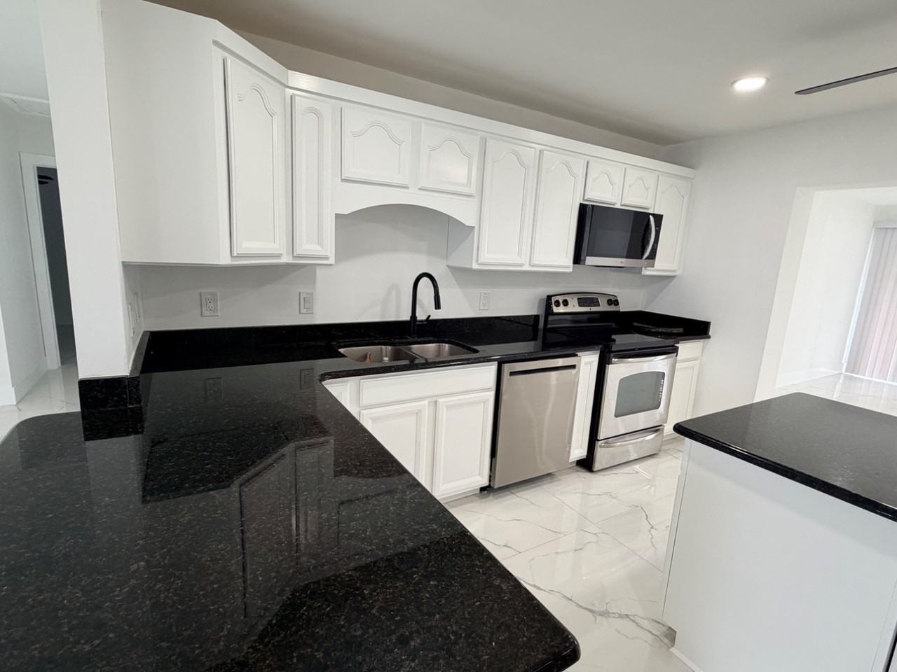 Taconic - Photo 4 of 10