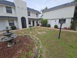 featured image of 600 N Grove St