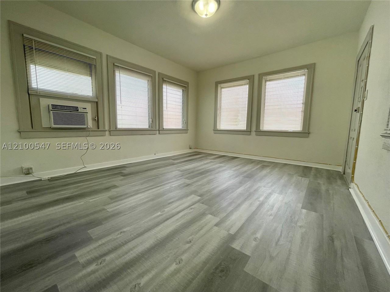 442 Sw 10th Ave #1 - Photo 5 of 13