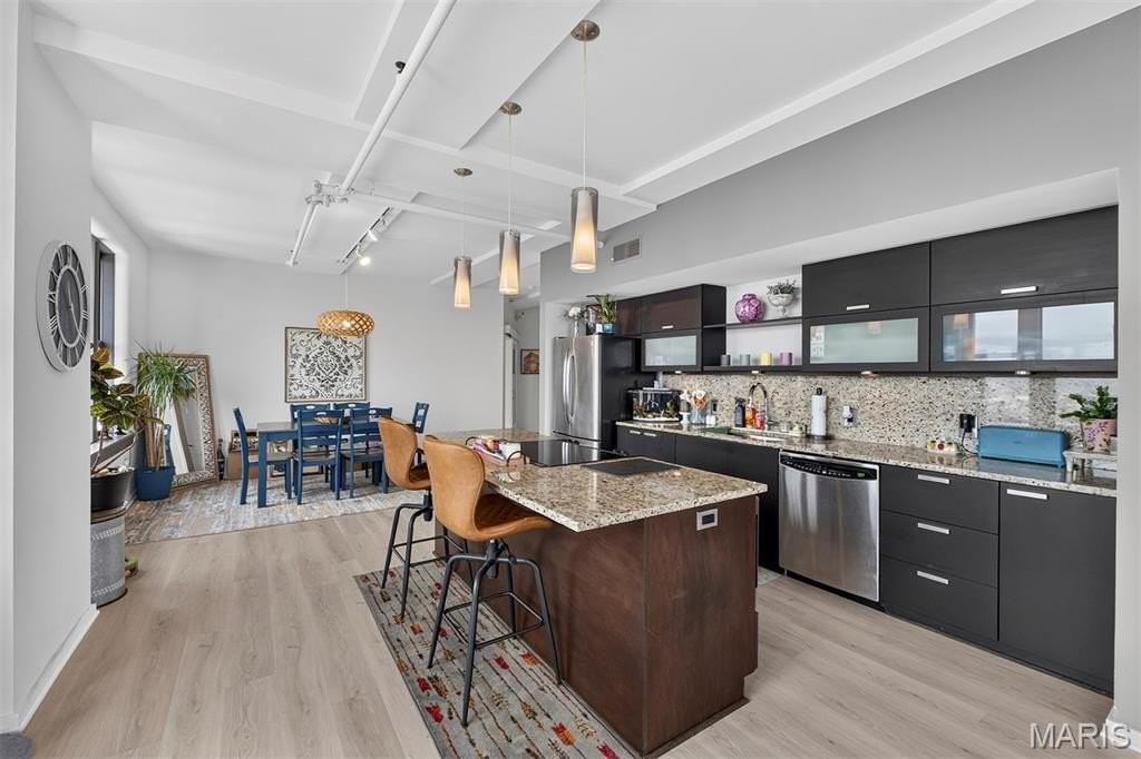 915 Olive St #1503 - Photo 5 of 50
