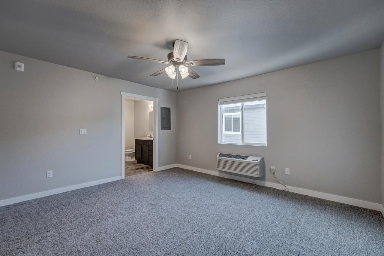 4821 5th Street - Photo 6 of 22