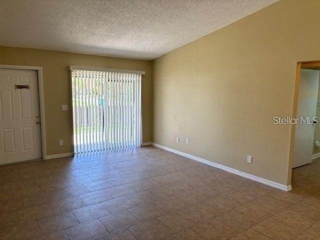 9982 87th St - Photo 3 of 14