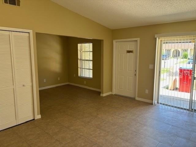9982 87th St - Photo 4 of 14