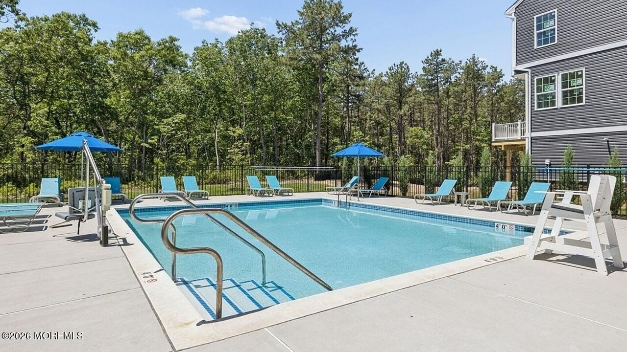 27 Forest Park Dr - Photo 3 of 13
