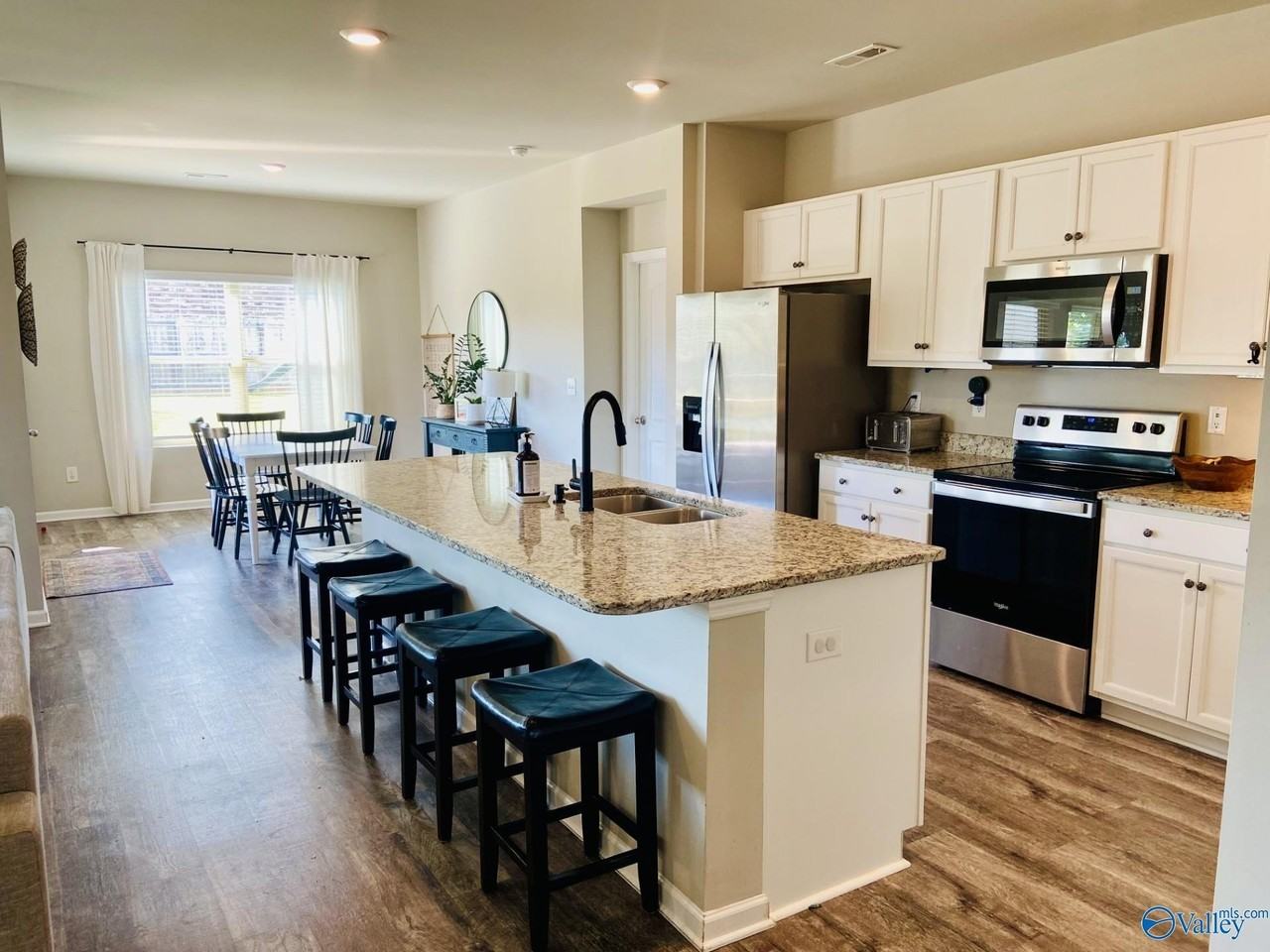 314 Addison Ct - Photo 3 of 3