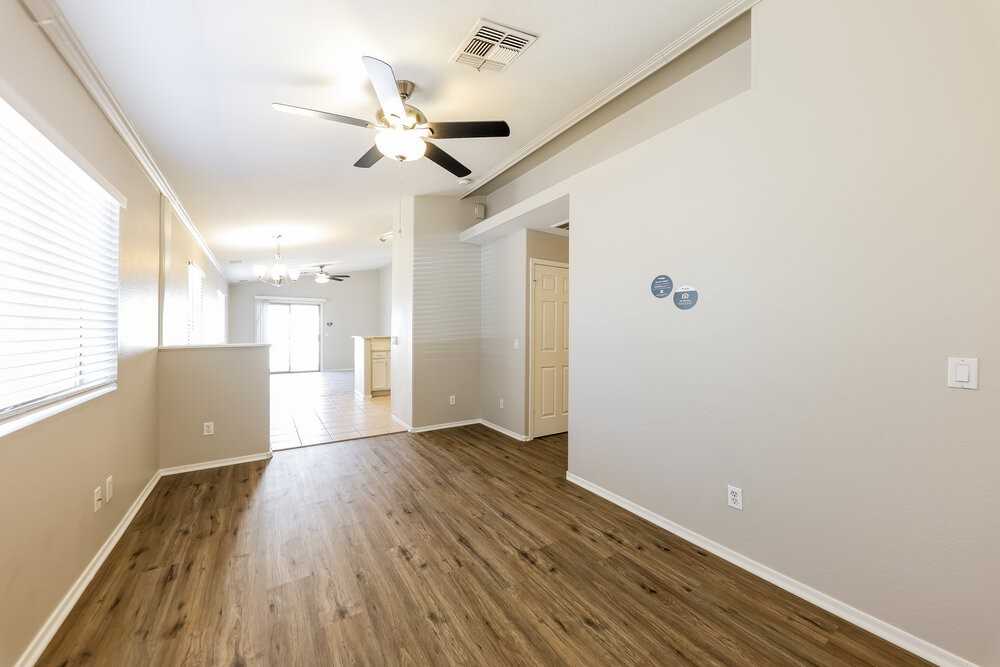 8154 W Shangri La Rd - Photo 3 of 16
