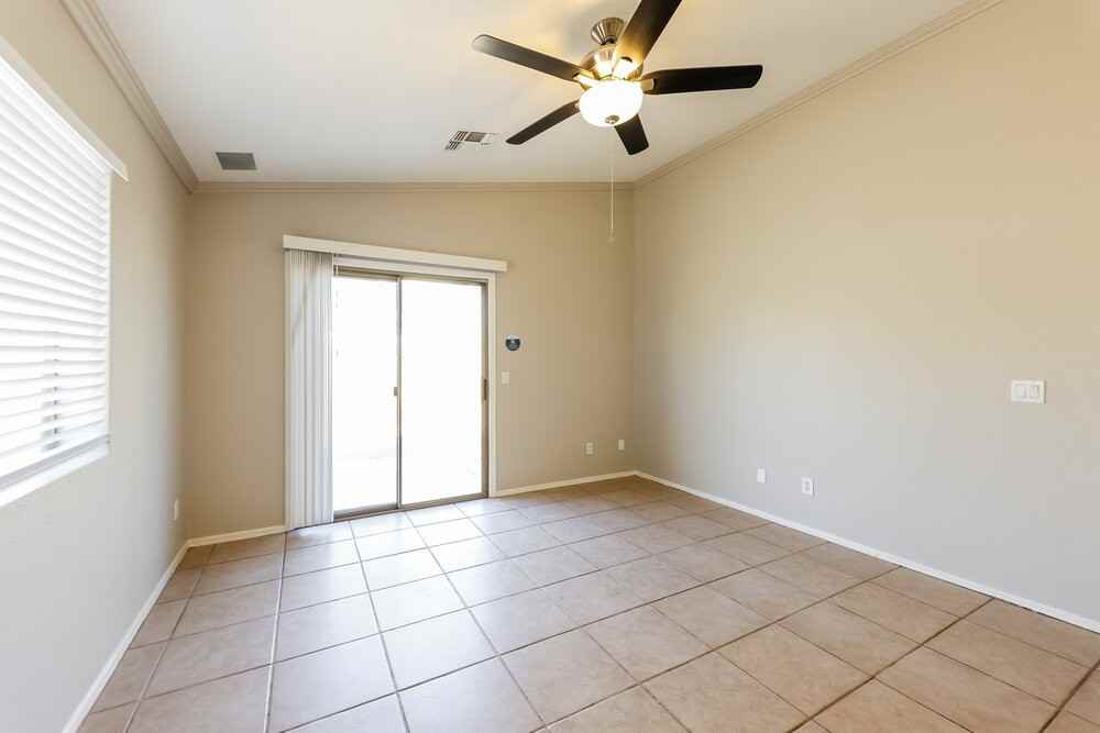 8154 W Shangri La Rd - Photo 7 of 16