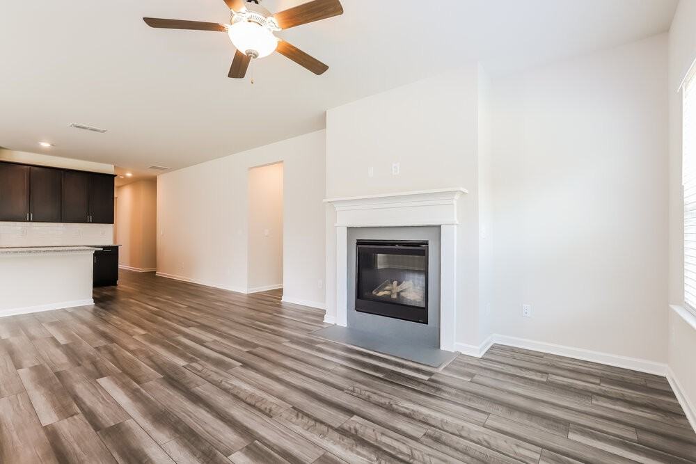 5864 Hackberry Ln - Photo 3 of 16