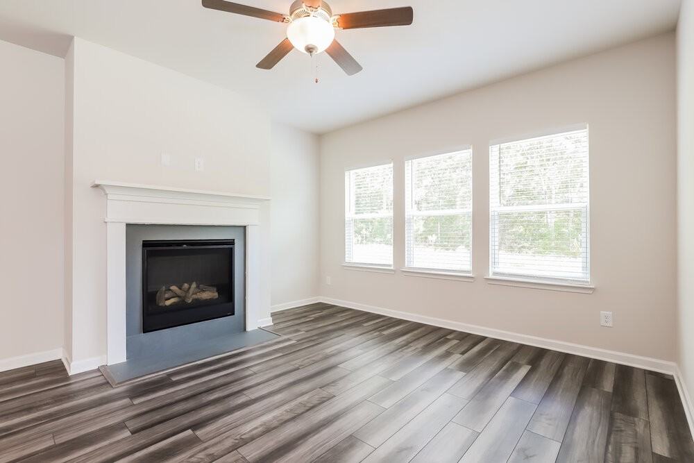 5864 Hackberry Ln - Photo 4 of 16