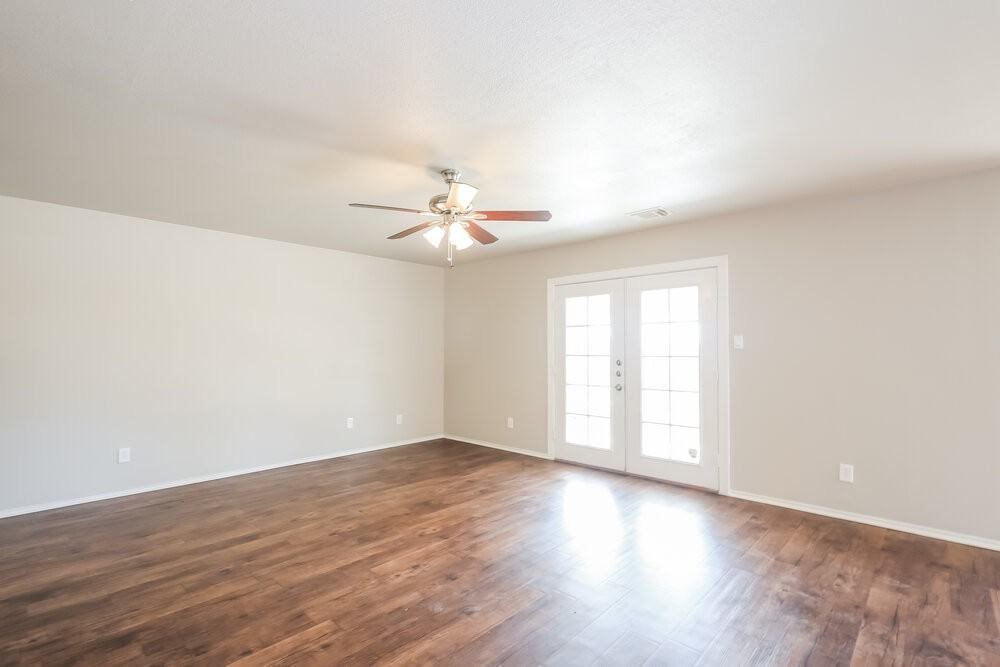 718 Las Puertas - Photo 4 of 17