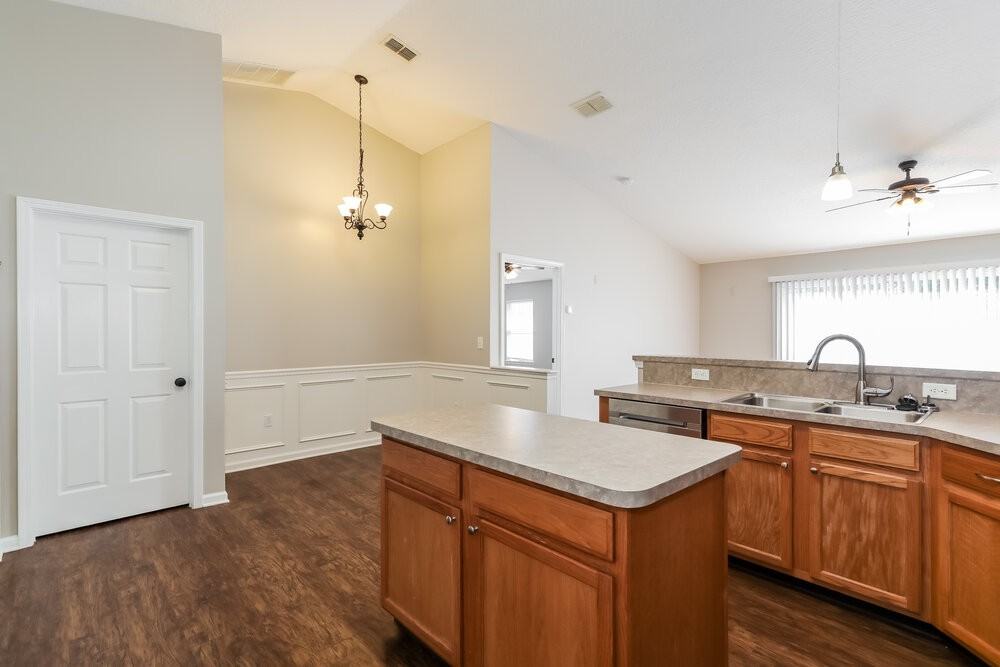 1207 Ravens Trace Ln - Photo 7 of 16