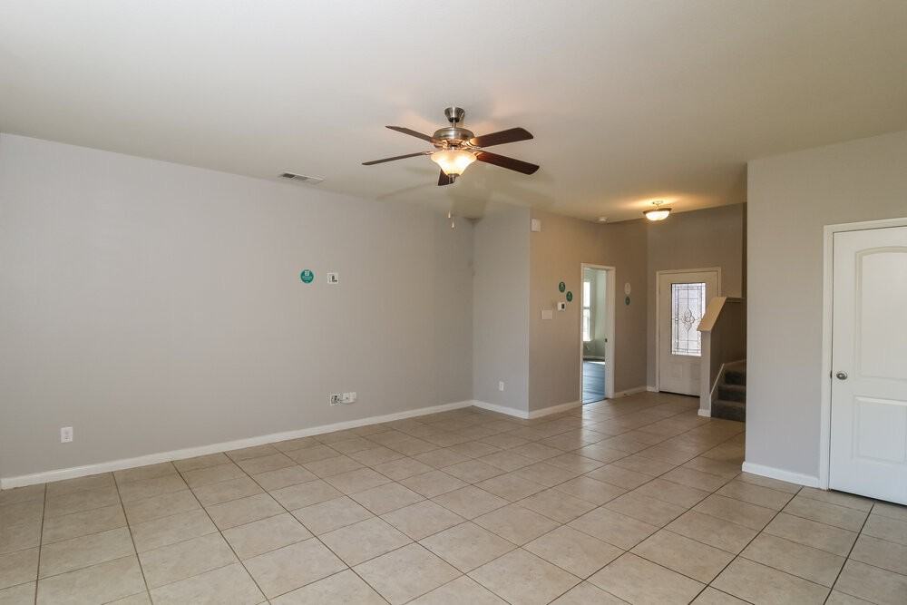 8 Heron Dr - Photo 5 of 17