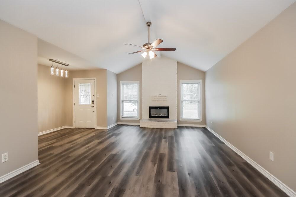 5026 Monteith Dr - Photo 4 of 16