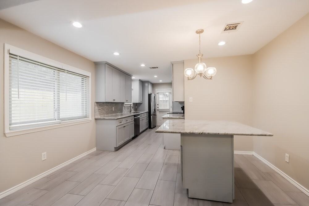 5026 Monteith Dr - Photo 5 of 16