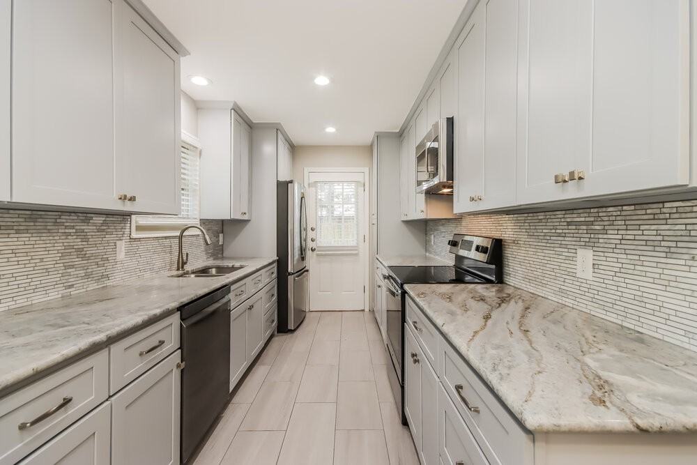 5026 Monteith Dr - Photo 6 of 16