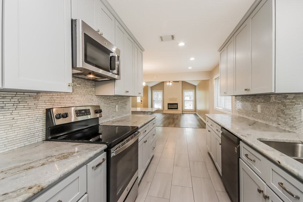 5026 Monteith Dr - Photo 7 of 16
