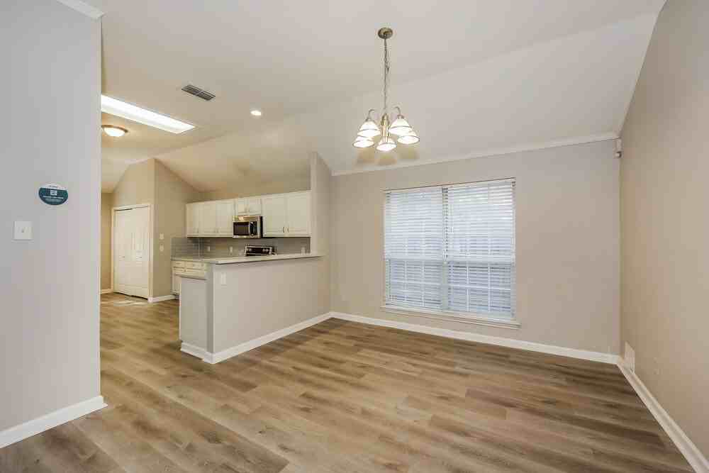 3805 Ashley Ln - Photo 5 of 16