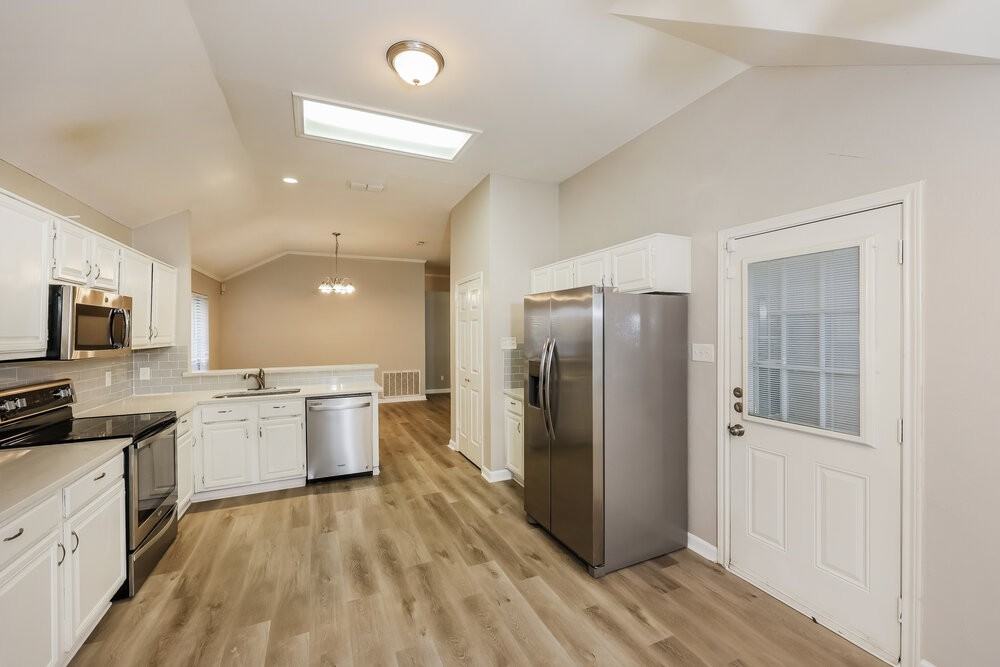 3805 Ashley Ln - Photo 7 of 16