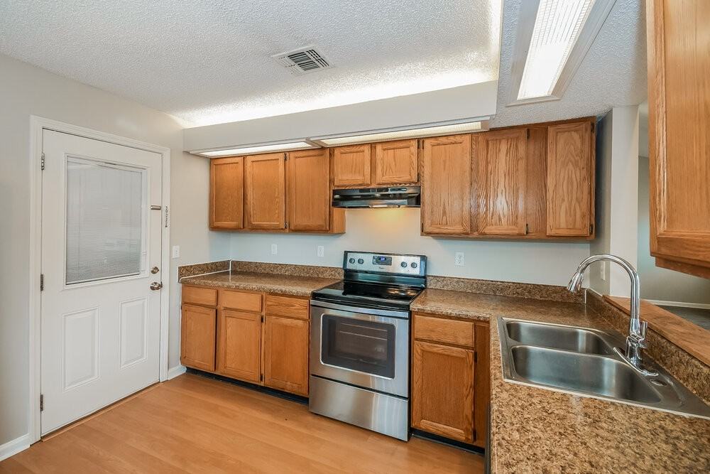 7741 Sugartree Ct - Photo 7 of 16
