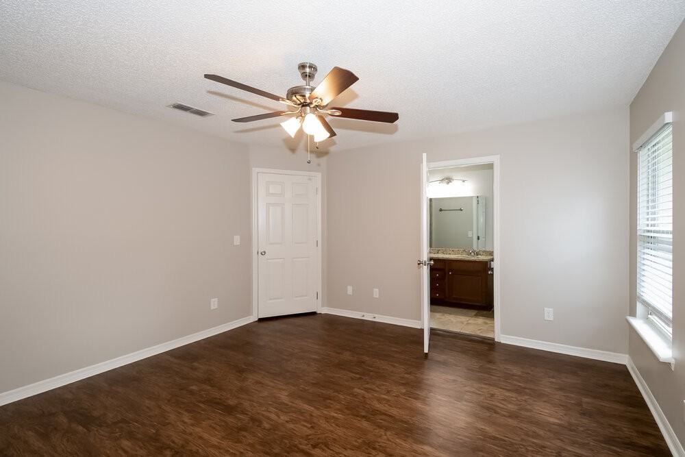 7640 Pilgrims Trace Dr - Photo 7 of 16