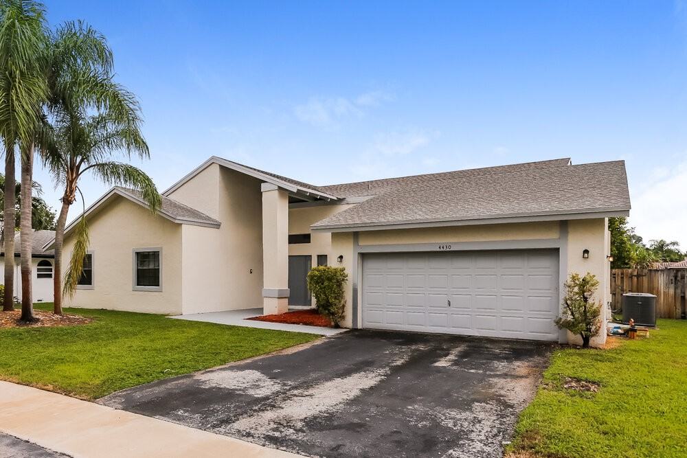 4430 Nw 65th Ter - Photo 3 of 16