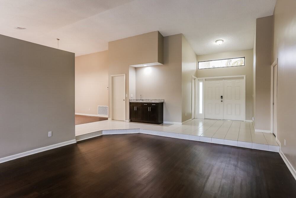 4430 Nw 65th Ter - Photo 4 of 16