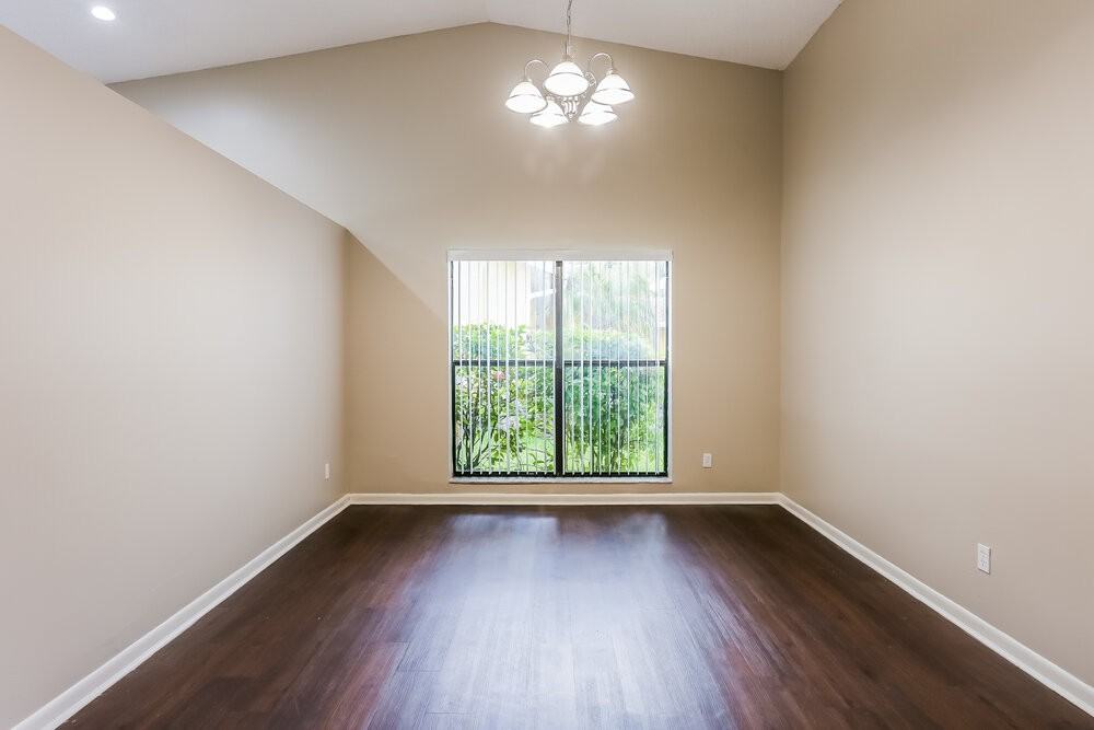 4430 Nw 65th Ter - Photo 6 of 16