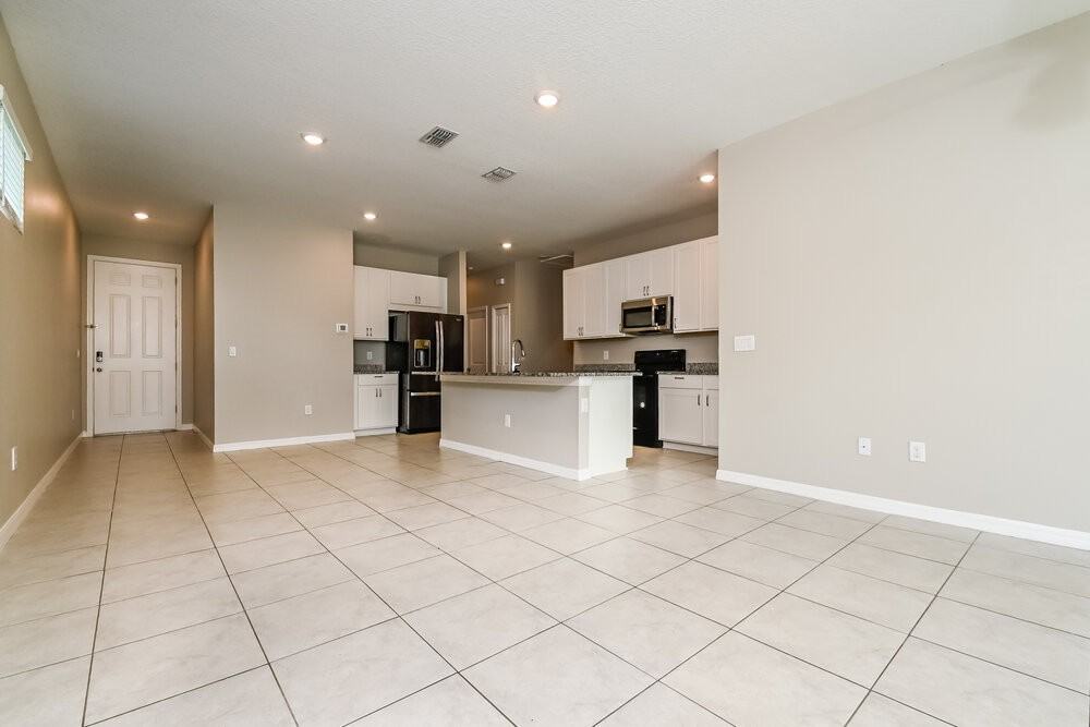 11821 Clare Hill Ave - Photo 3 of 16