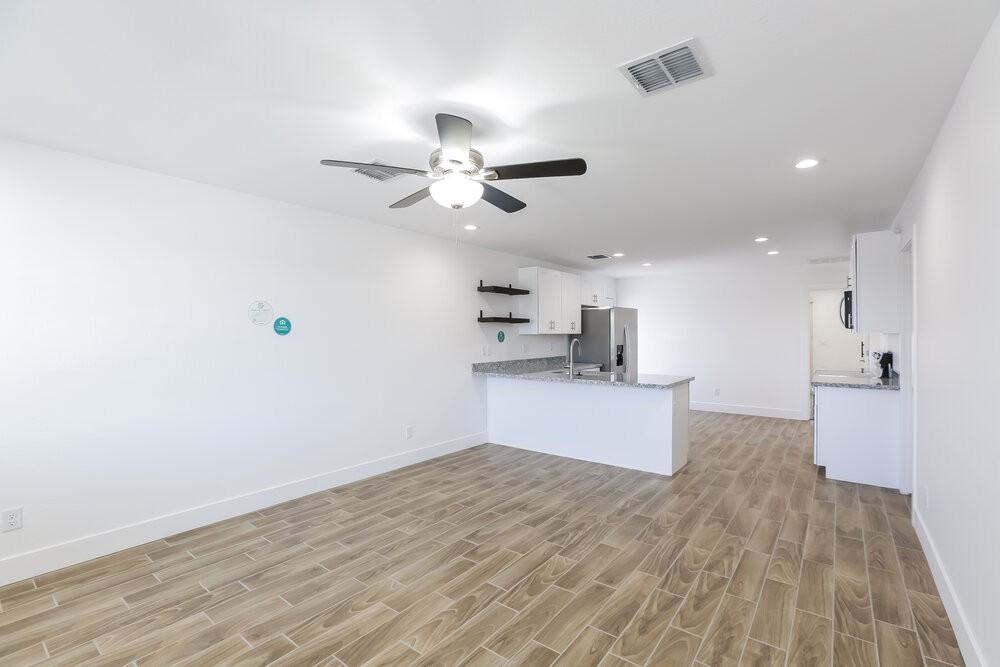 5921 S 13th Ave - Photo 3 of 16