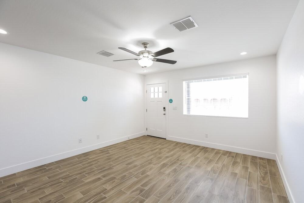 5921 S 13th Ave - Photo 7 of 16
