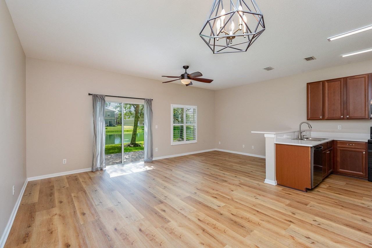 2805 Reston St #103 - Photo 5 of 27