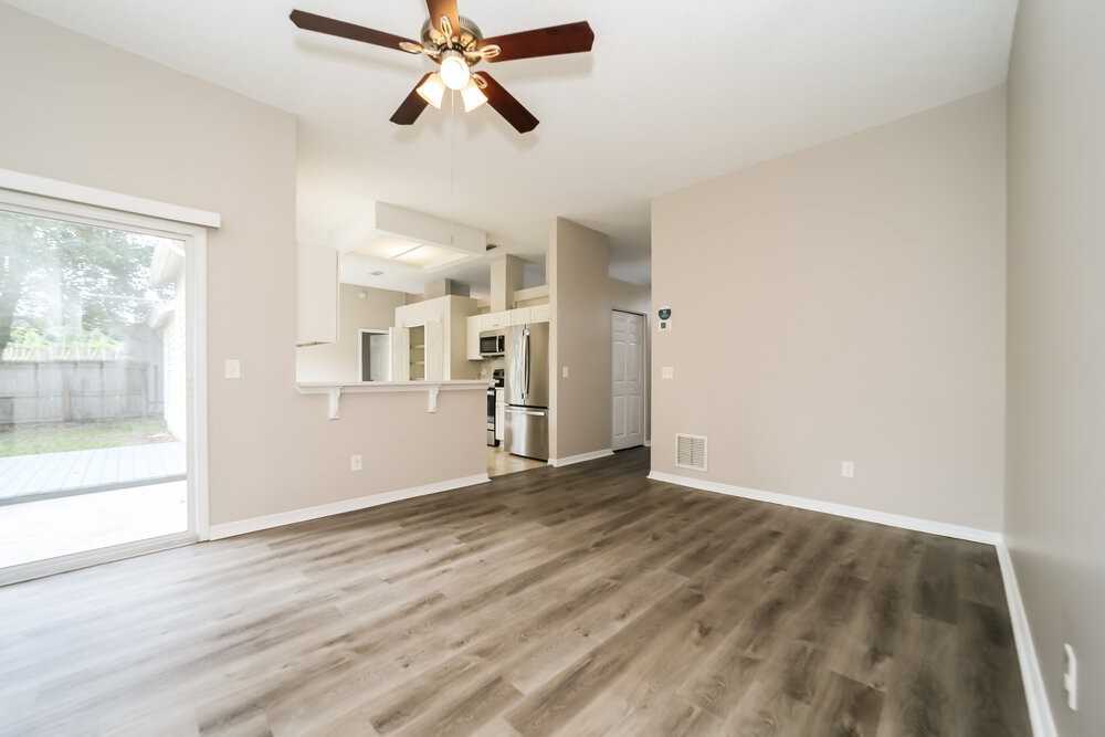 8465 Sand Point Dr W - Photo 4 of 16