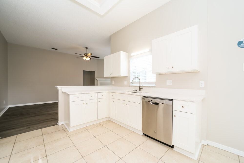 8465 Sand Point Dr W - Photo 7 of 16