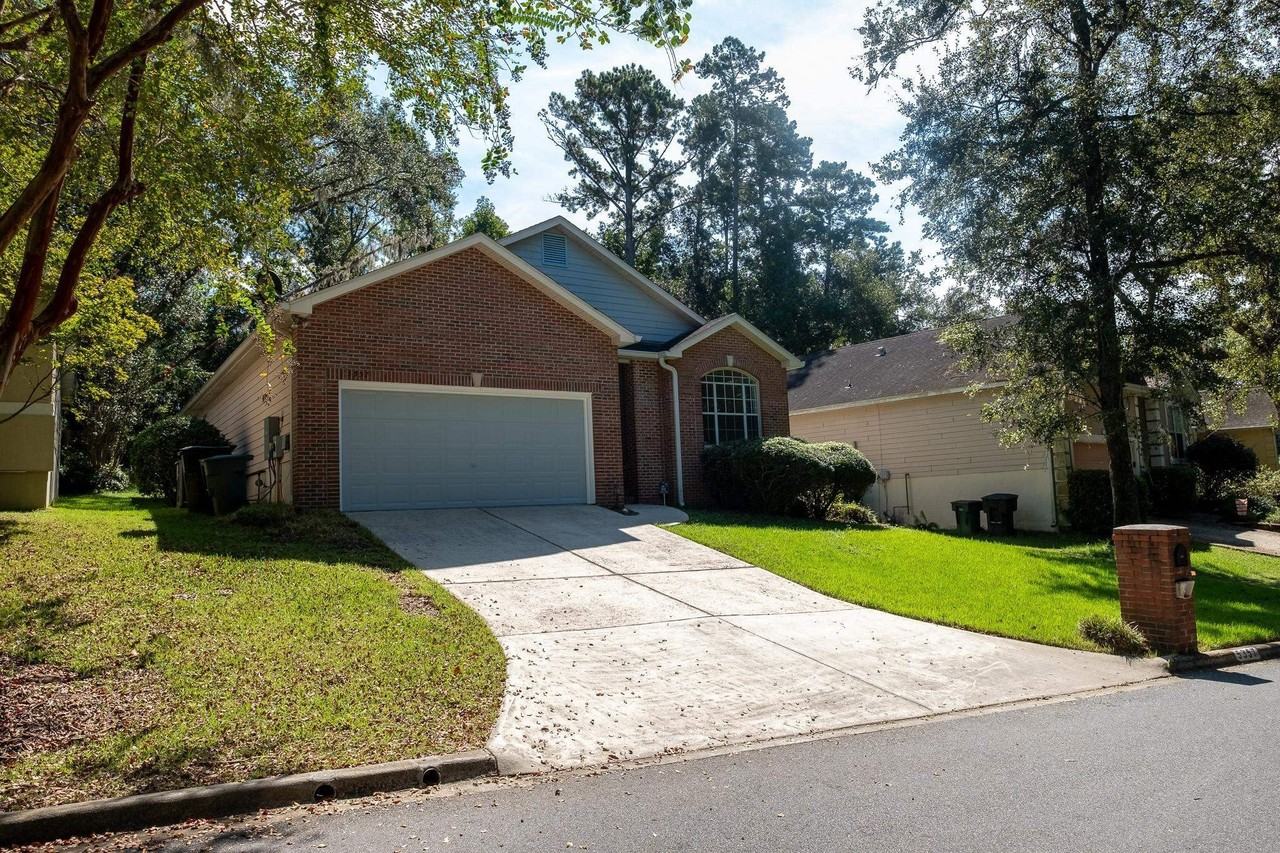 5357 Saint Ives Ln - Photo 3 of 34
