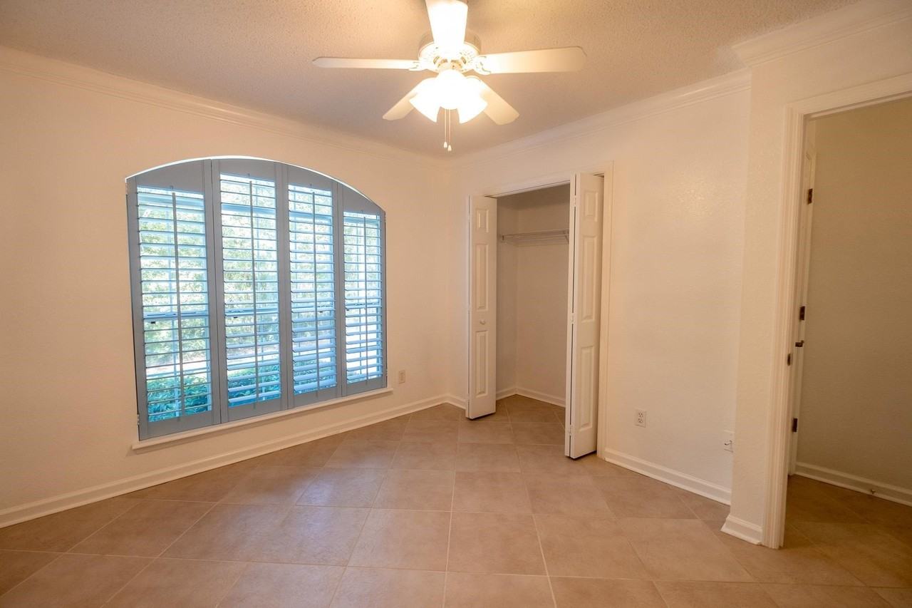 5357 Saint Ives Ln - Photo 7 of 34