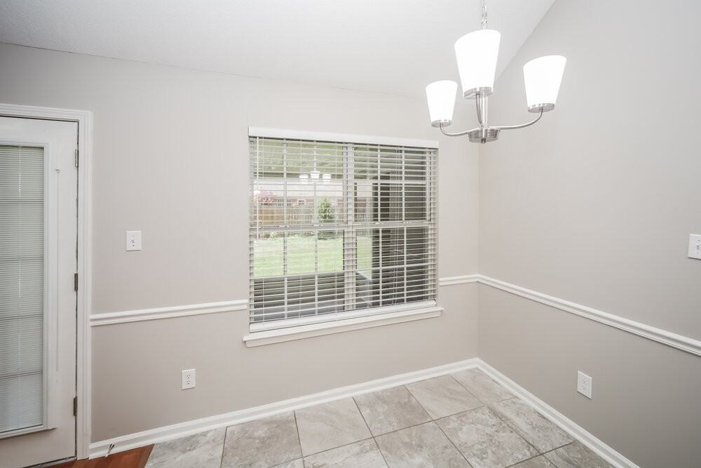 7329 Bridle Ln - Photo 6 of 16