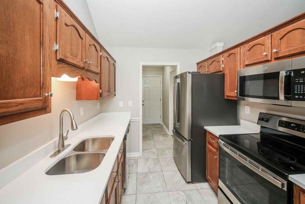 7329 Bridle Ln - Photo 7 of 16