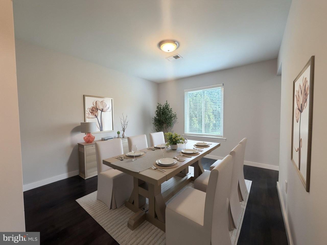 1560 Wick Ln - Photo 4 of 12