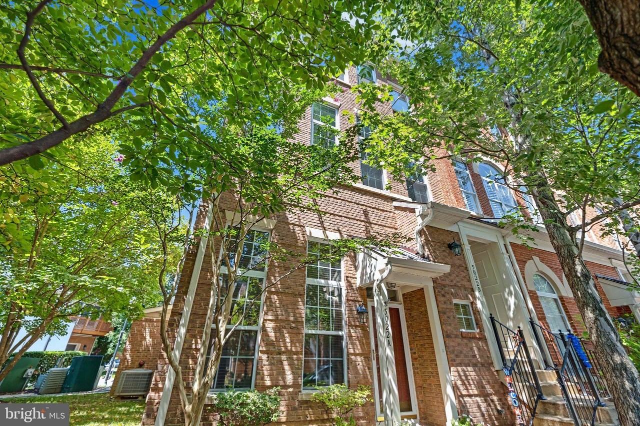 5022 Barbour Dr #B - Photo 2 of 50