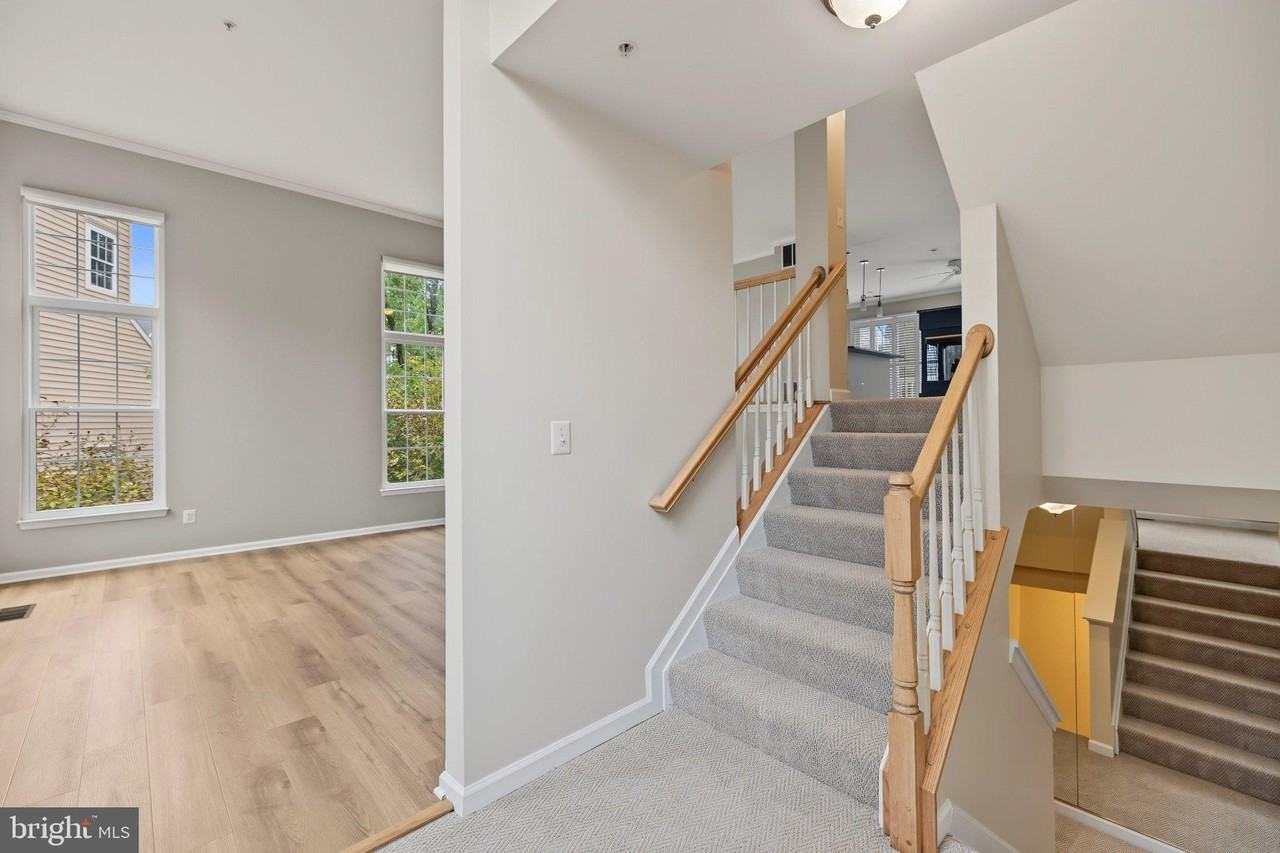 5022 Barbour Dr #B - Photo 4 of 50