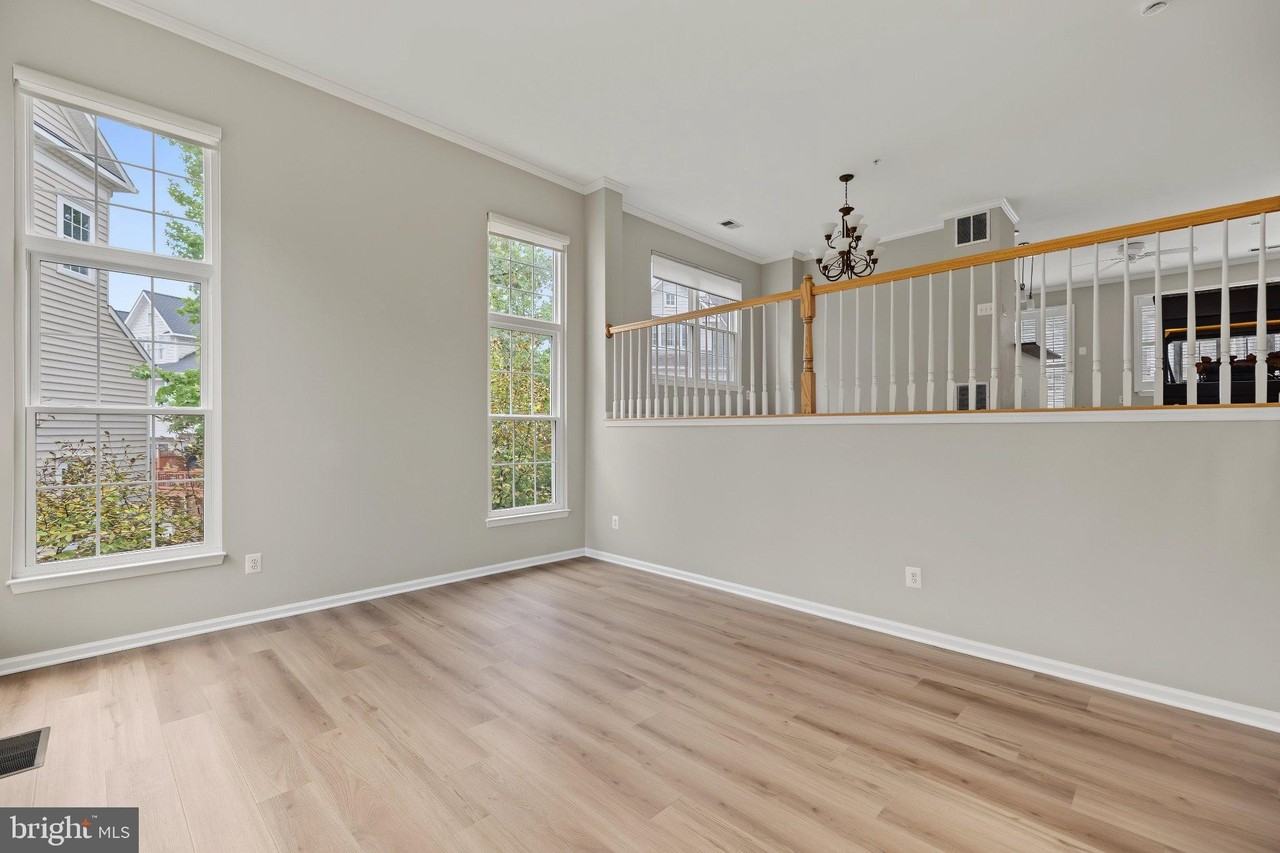 5022 Barbour Dr #B - Photo 6 of 50