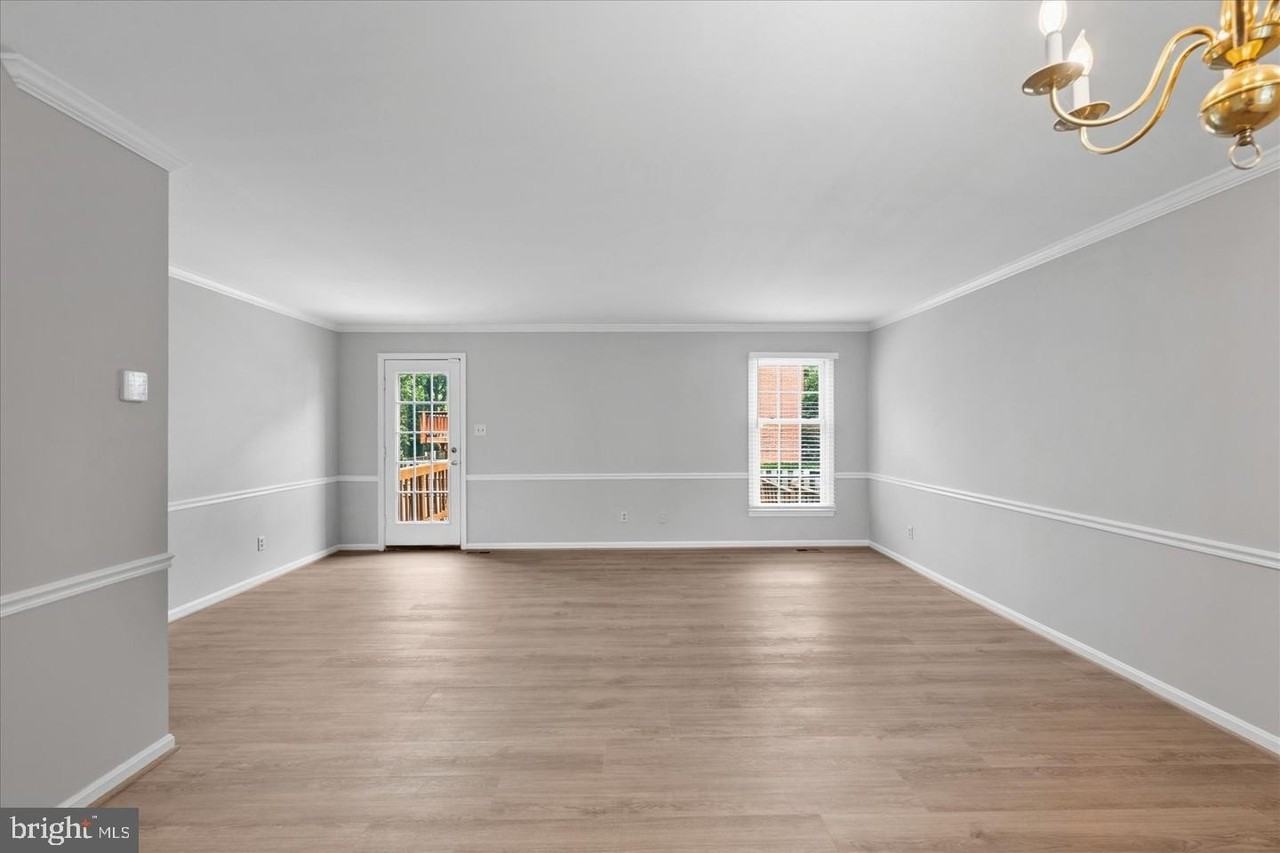 299 S Pickett St - Photo 3 of 47