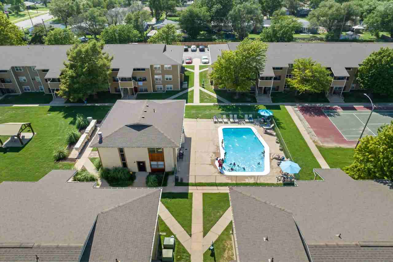 Crosswinds Villas - Photo 3 of 18