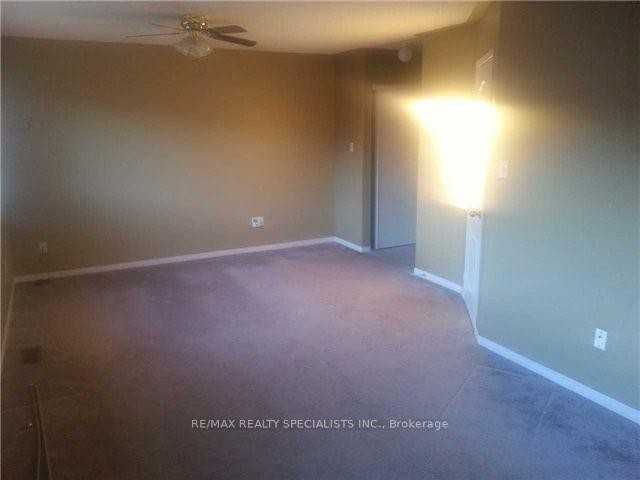 28 Fordwich Boulevard - Photo 3 of 6