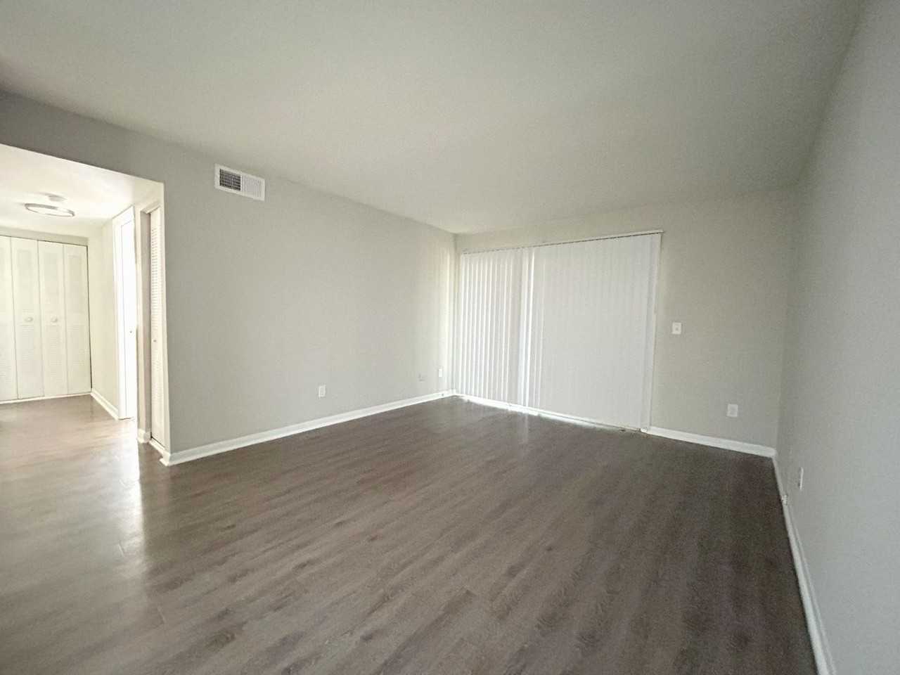 301 Orchard Trace Ln - Photo 3 of 9