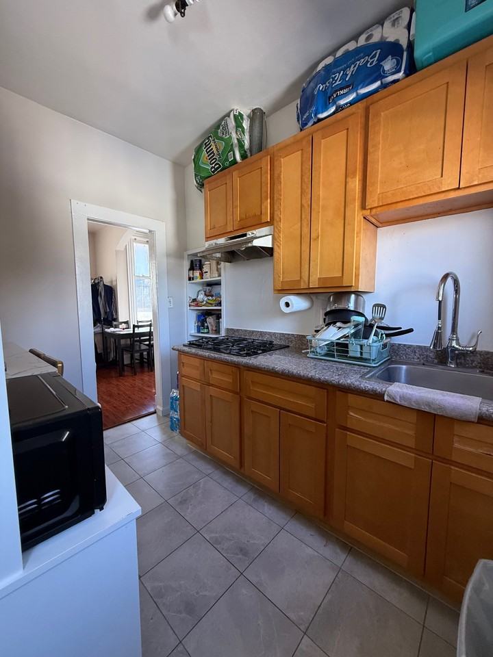 494 S 6th St #3 - Photo 7 of 22